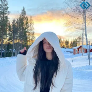 147+ Top Snow Captions For Instagram to Warm Your Winter Posts