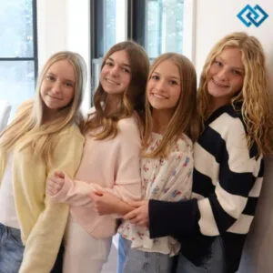 200+ Captions For Instagram Friends to Brighten Your Feed zz