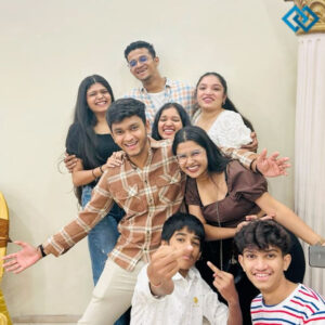 200+ Cousins Funny Captions For Instagram That Will Make You Laugh zz