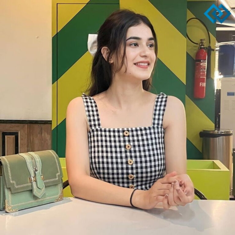 200+ Bold Captions For Instagram That Make a Statement