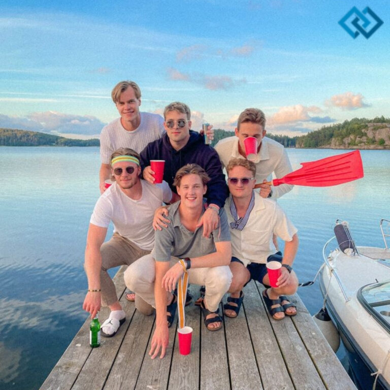 200+ Chill Instagram Captions For Guys to Boost Your Vibes zz