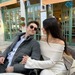 143+ Charming Dating Captions For Instagram and Quotes That Spark Connection