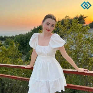 200+ Cute Simple Captions For Instagram to Brighten Your Feed