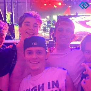 200+ Cold Instagram Captions For Guys That Make a Statement zz