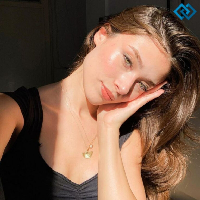 Glowing Captions For Instagram