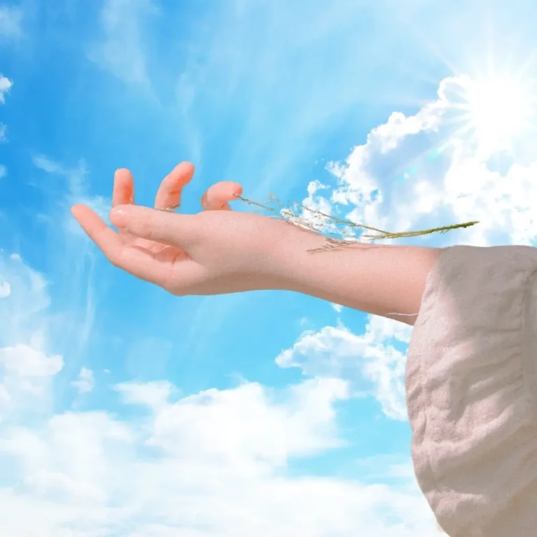 147+ Unforgettable Hand Captions For Instagram That Spark Connection and Fun Quotes in 2026