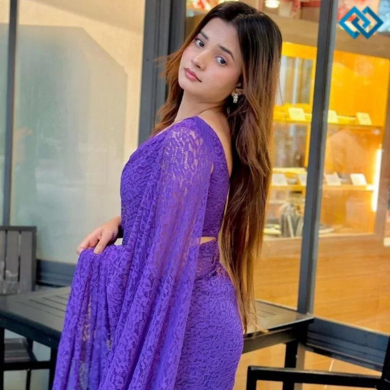 200+ Saree Captions For Instagram In English to Shine Bright