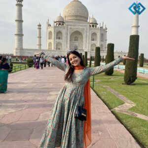 135+ Top Taj Mahal Captions For Instagram to Capture the Beauty of Love