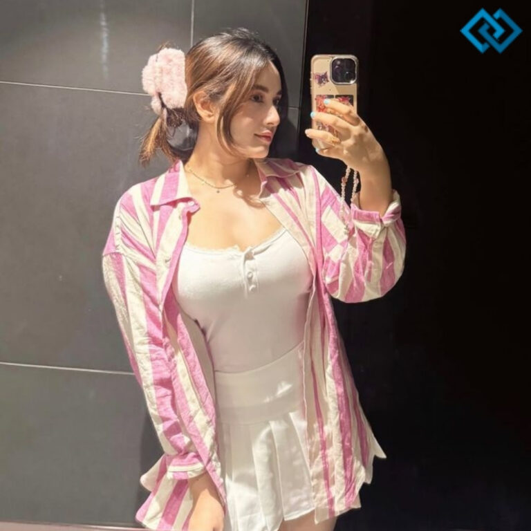 Mirror Selfie Captions For Instagram For Girl Mirror Selfie Captions For Instagram For Girl